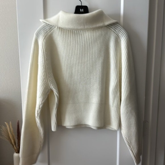 WAYF Half Zip Sweater - Picture 4 of 4